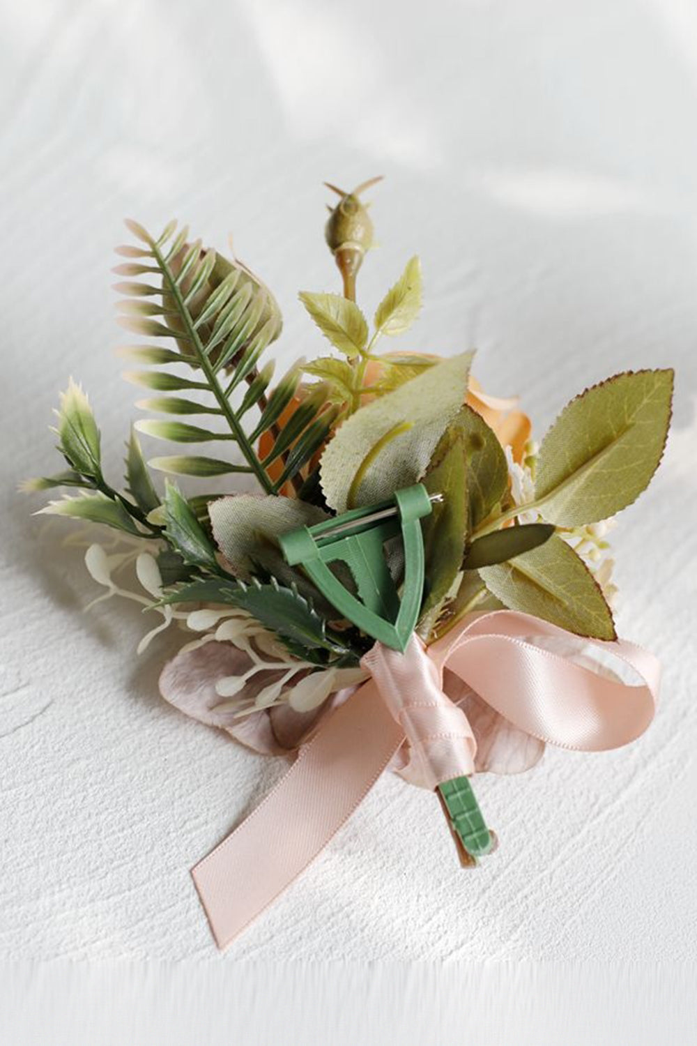 Elegante ramillete de muñeca de fiesta de rubor y boutonniere para hombres para la fiesta de bodas