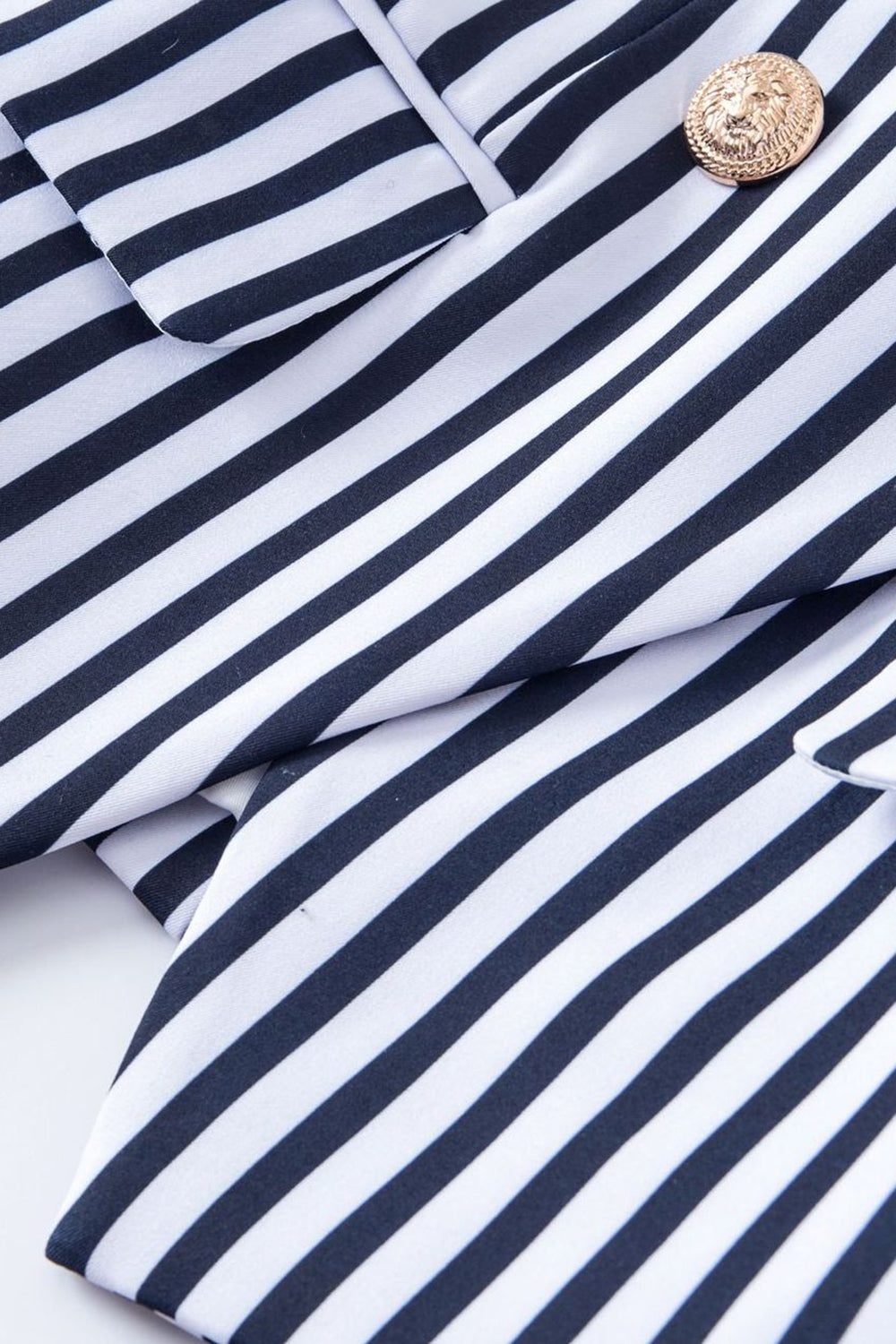 Blazer de mujer blanco a rayas azules