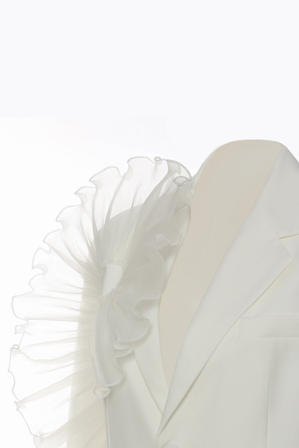 Blazer de mujer con solapa de muesca blanca con volantes