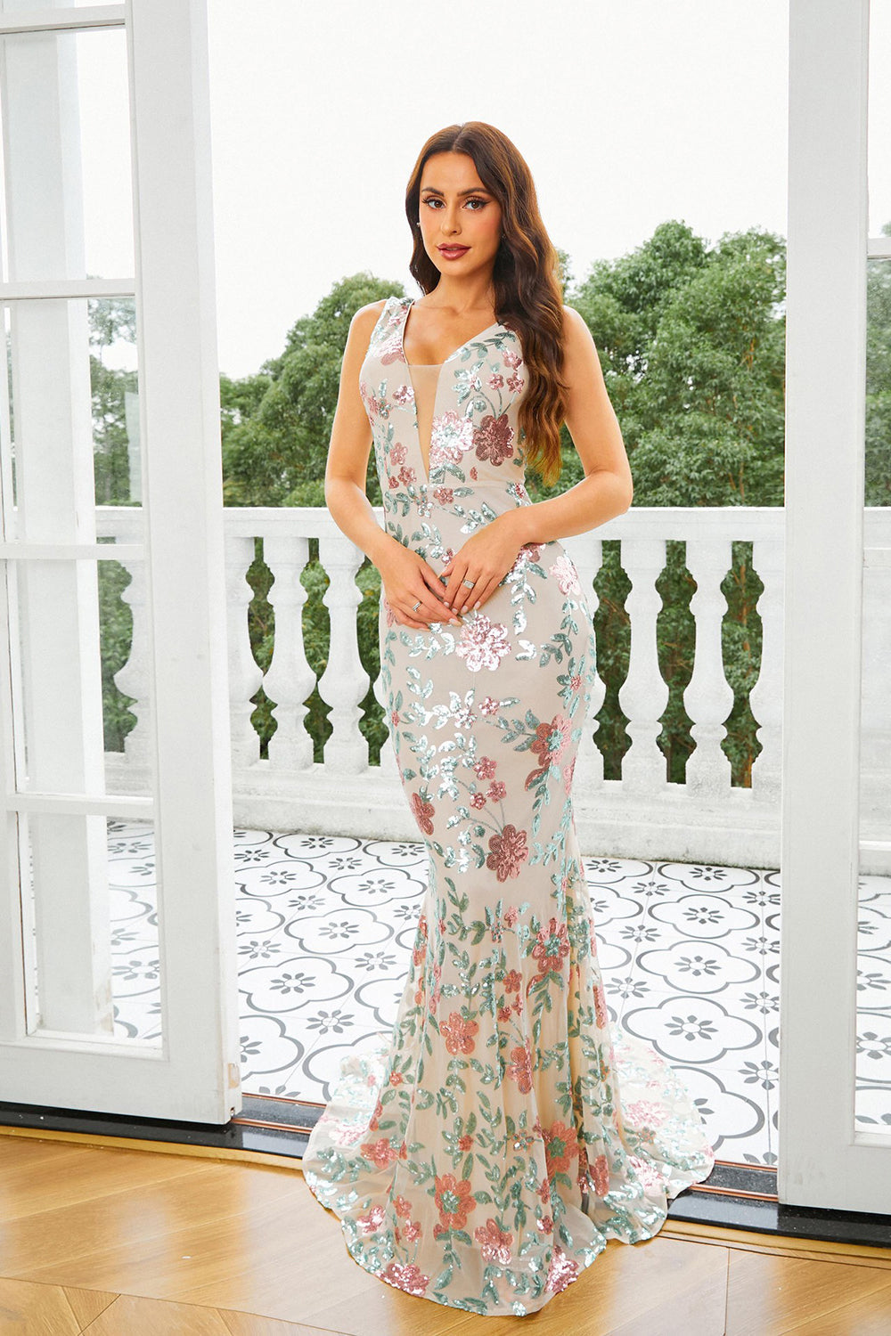 Vestido largo de fiesta sirena floral albaricoque