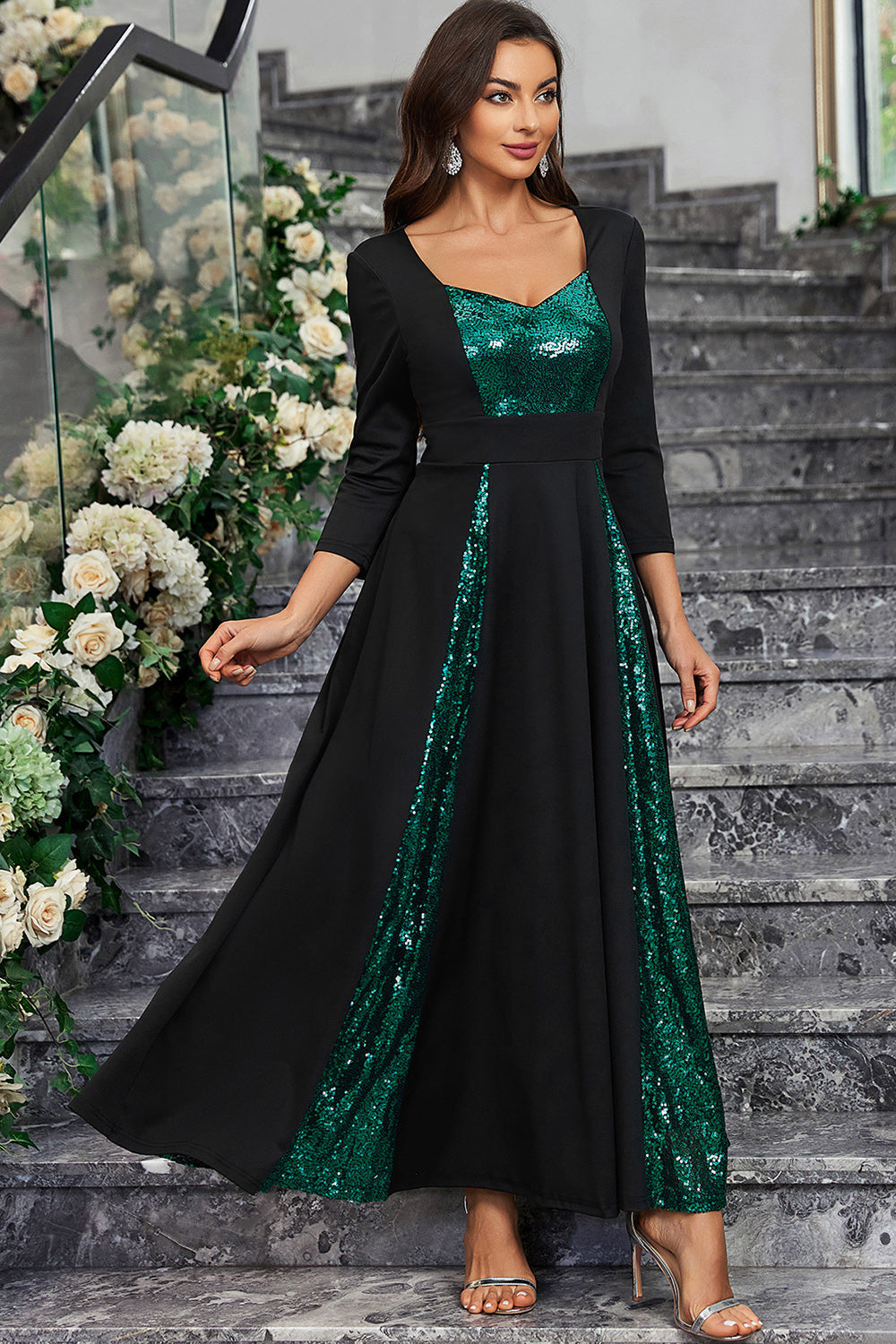 Vestido de fiesta de lentejuelas negras verdes brillantes de una línea con mangas largas