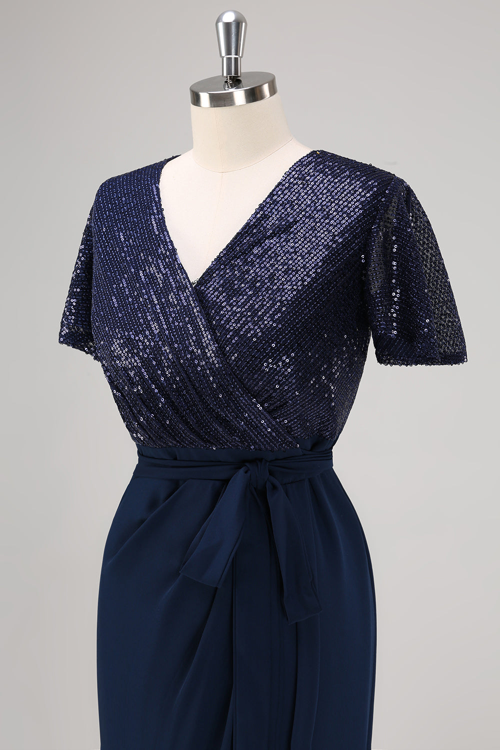 Vestido sirena azul marino de manga corta con escote en V Madre de la novia
