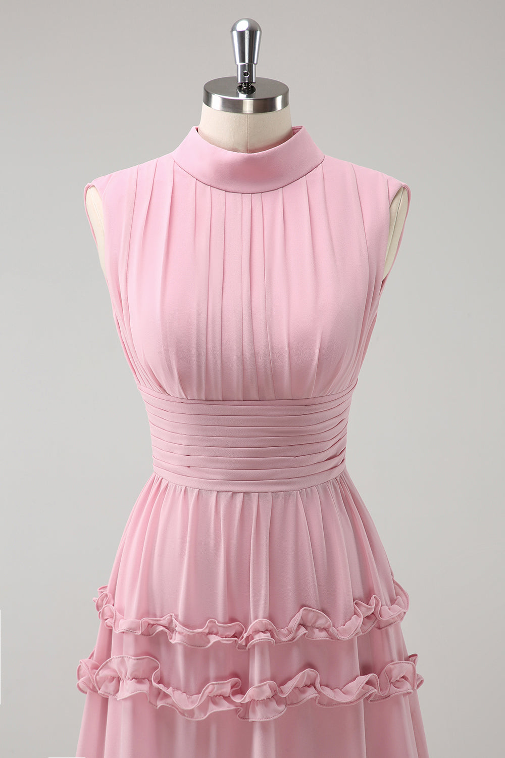 Vestido de dama de honor de gasa con volantes en forma de A y espalda abierta