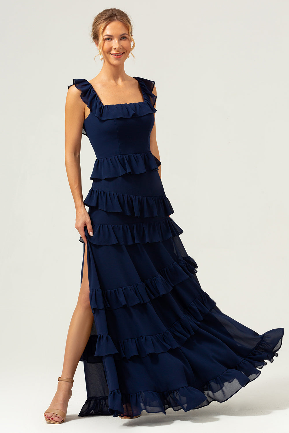 Vestido de dama de honor largo azul marino oscuro de gasa con cuello cuadrado y cuello cuadrado
