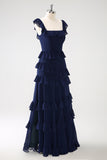 Vestido largo de dama de honor de gasa escalonada azul marino oscuro