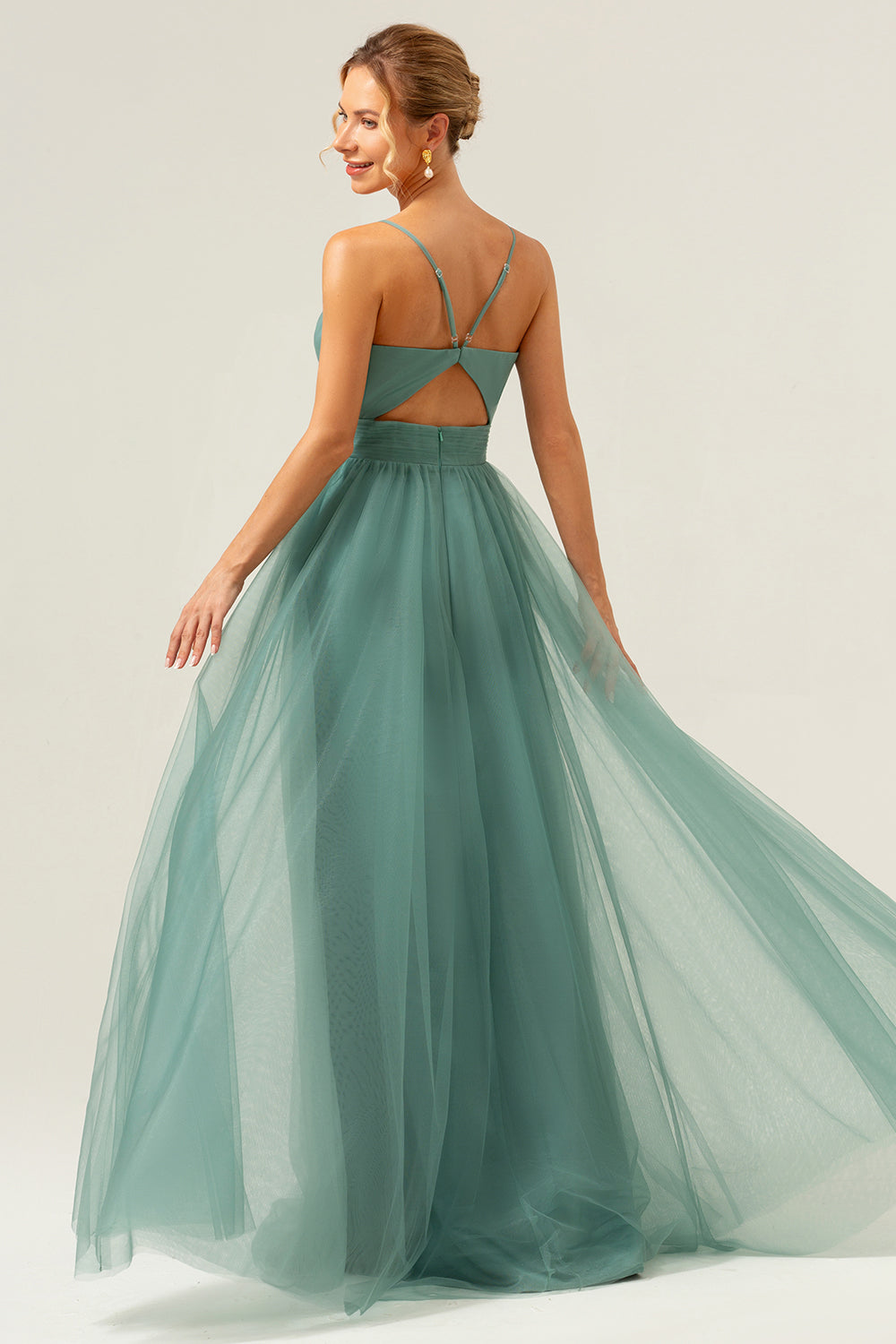 Tirantes de espagueti de eucalipto Tul Vestido largo de dama de honor de línea A