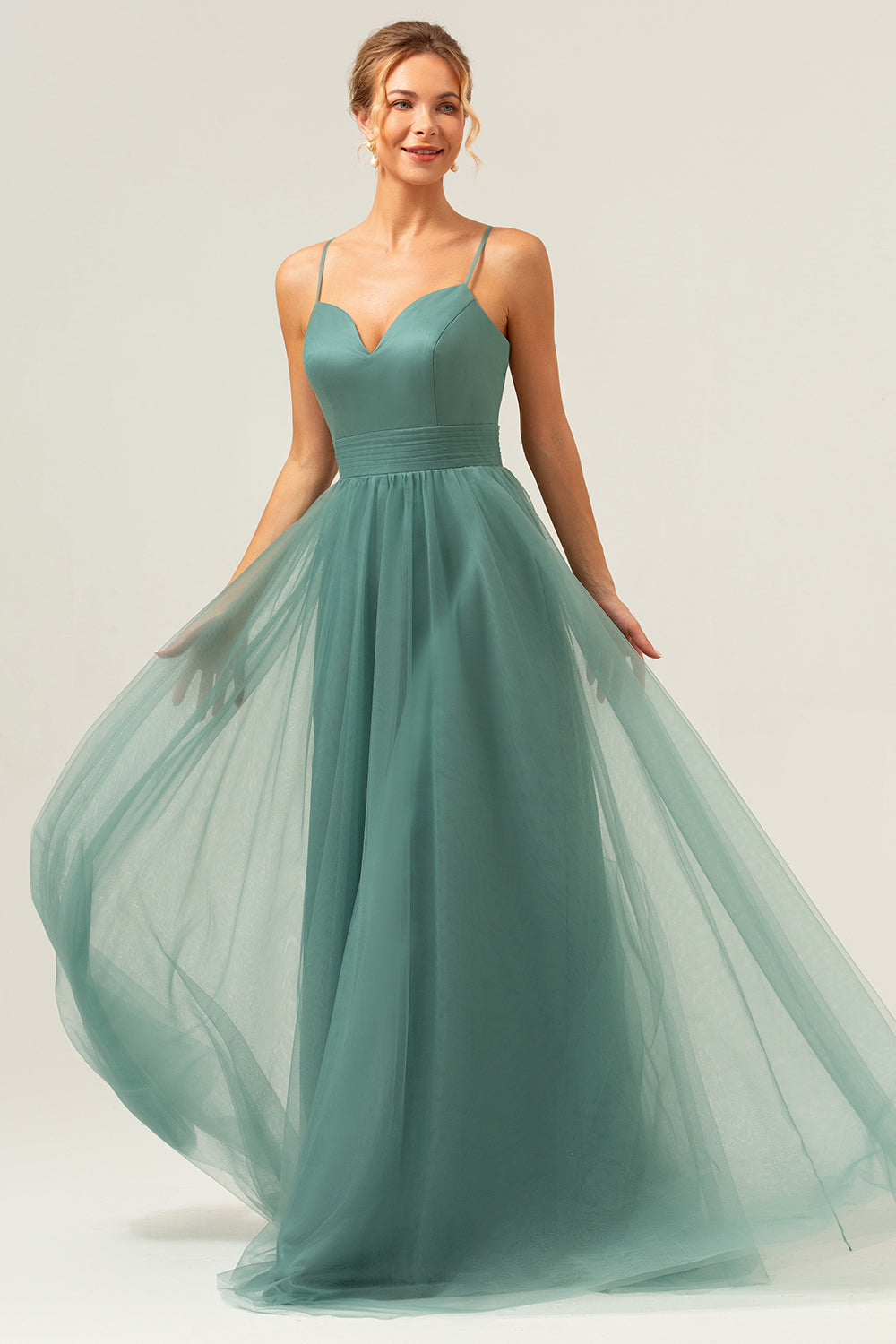 Tirantes de espagueti de eucalipto Tul Vestido largo de dama de honor de línea A