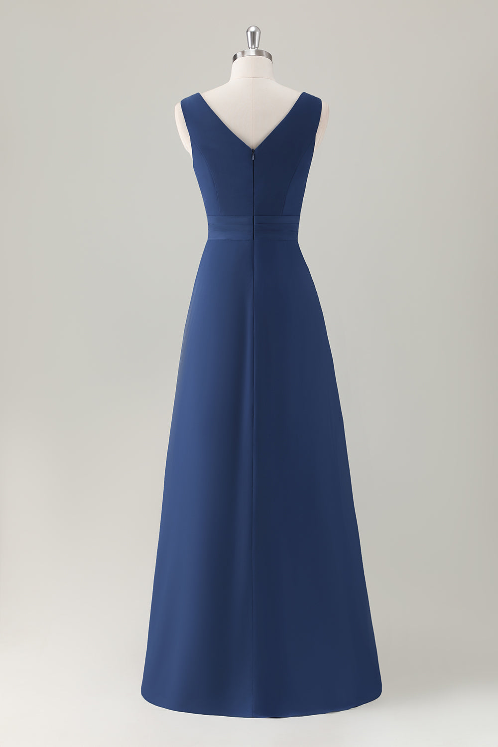 Vestido de dama de honor largo con volantes en línea A azul oscuro con abertura
