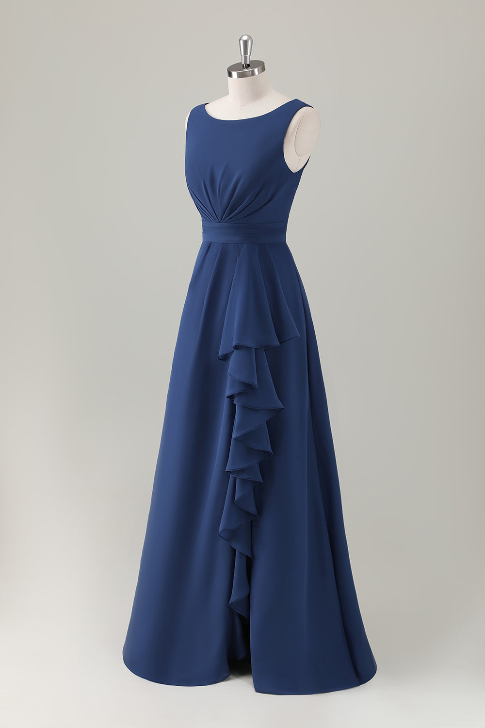 Vestido de dama de honor largo con volantes en línea A azul oscuro con abertura