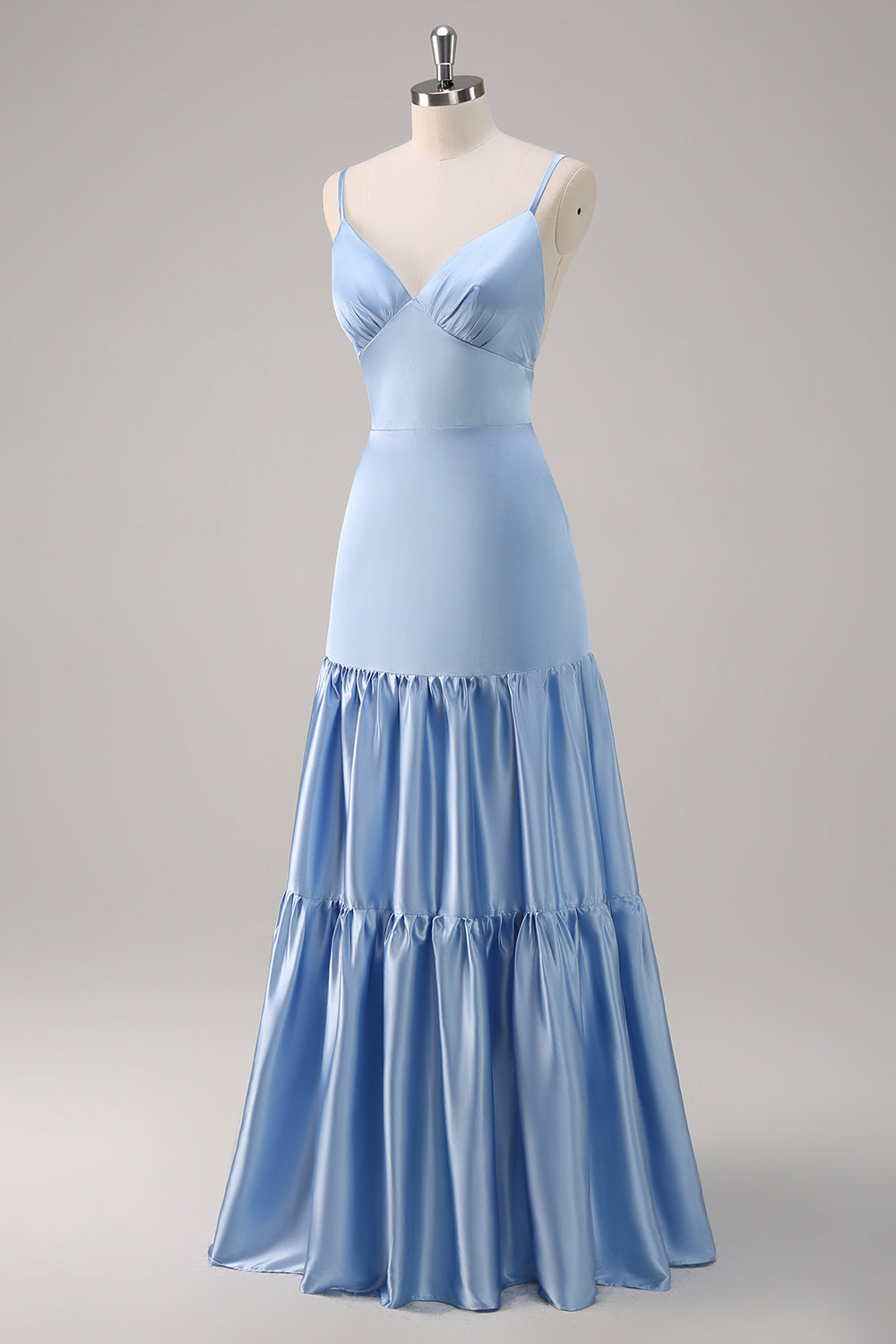 Vestido de dama de honor largo de satén con tirantes de espagueti azul cielo