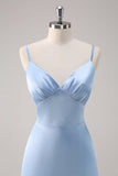 Vestido de dama de honor largo de satén con tirantes de espagueti azul cielo