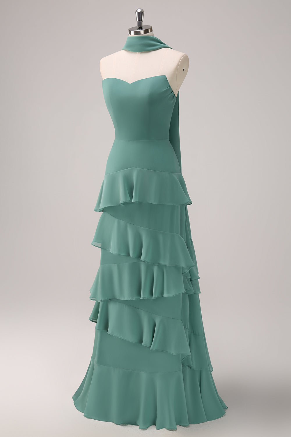 Vestido de dama de honor sin tirantes de eucalipto con volantes y cinta