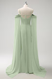Vestido de dama de honor largo de gasa de gasa de color verde claro con hombros fríos