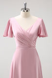Vestido de dama de honor largo de satén cruzado con volantes cruzados de línea A rosa