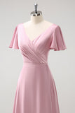 Vestido de dama de honor largo de satén cruzado con volantes cruzados de línea A rosa