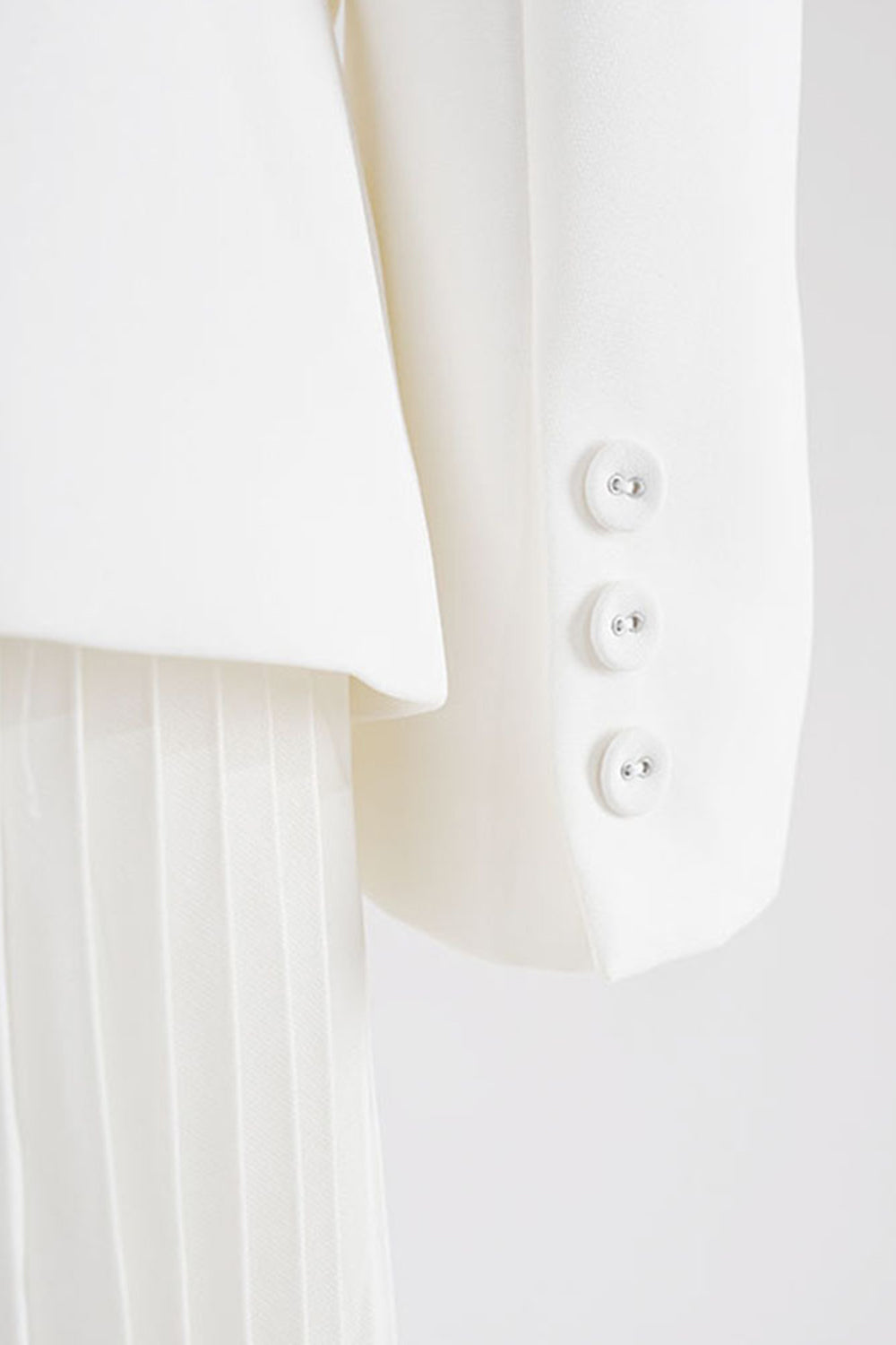 Blazer de mujer de gasa plisada con cinturón blanco