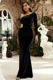 Vestido de fiesta largo de terciopelo negro brillante con cuentas de un hombro