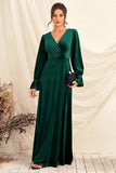 Vestido de fiesta largo cruzado de terciopelo con escote en V verde oscuro y mangas largas
