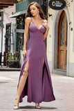 Vestido de fiesta largo de tirantes finos ajustados morado con abertura