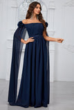 Vestido de fiesta largo plisado azul marino con hombros descubiertos