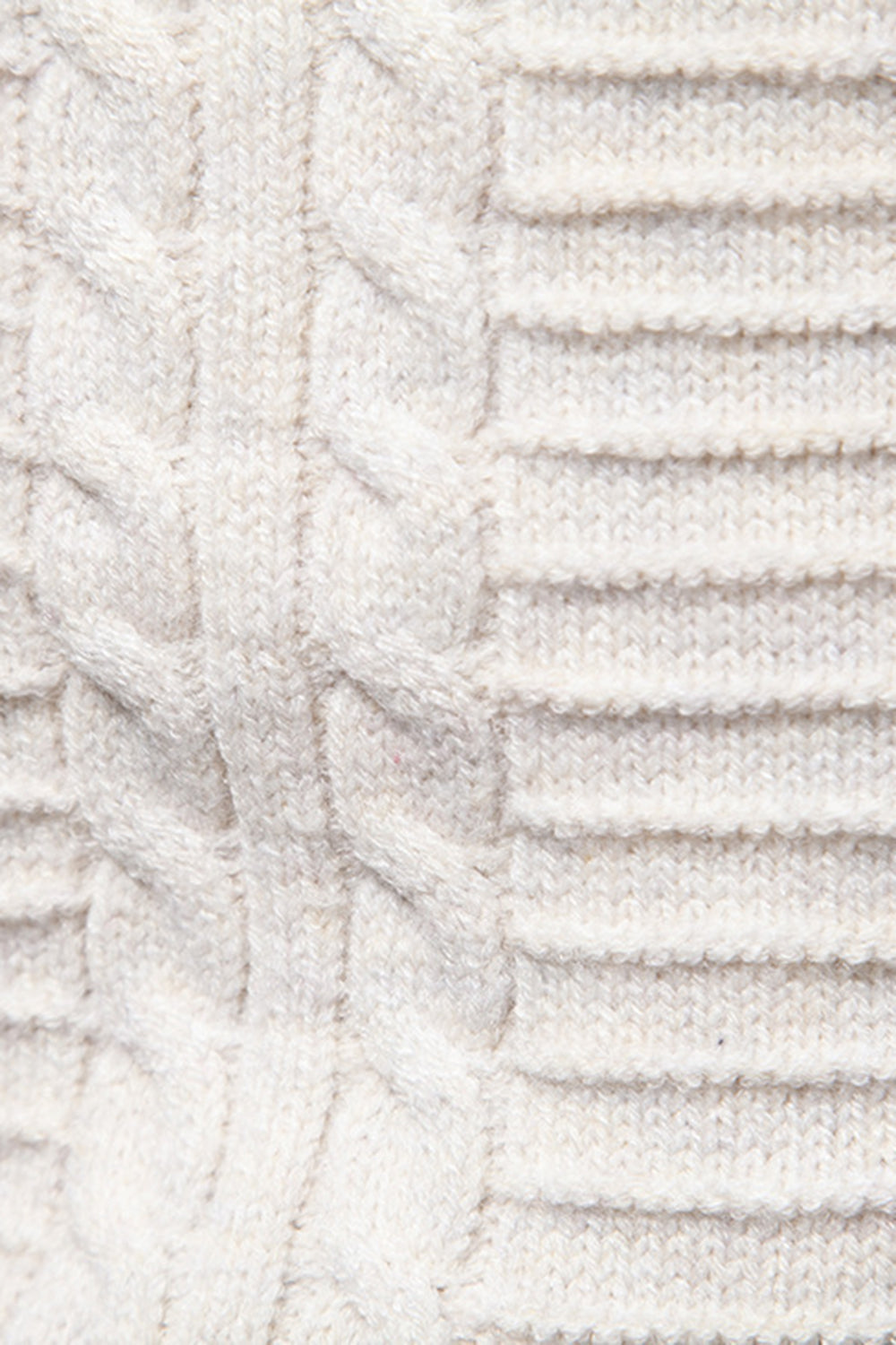 Suéter blanco de cuello redondo y jersey trenzado para hombre