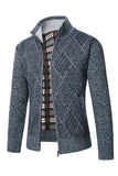 Abrigo holgado gris con cuello alto y cremallera para hombre