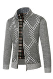 Abrigo holgado gris con cuello alto y cremallera para hombre