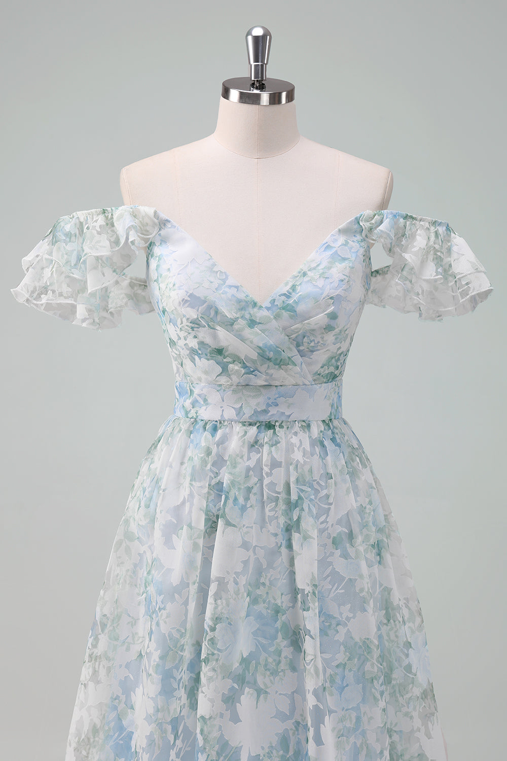 Vestido de fiesta largo con mangas cortas con estampado de flores azul claro