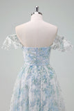 Vestido de fiesta largo con mangas cortas con estampado de flores azul claro