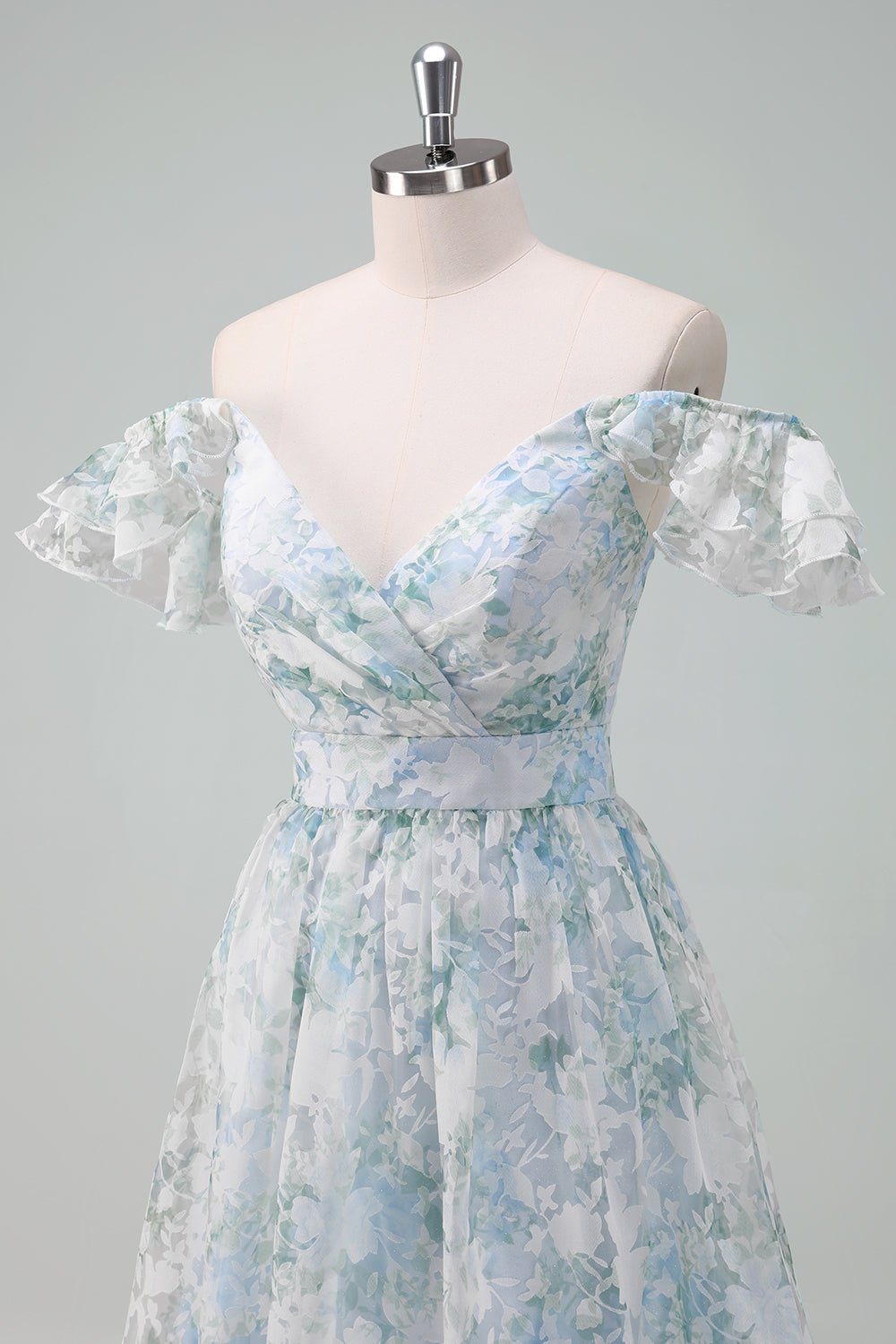 Vestido de fiesta largo con mangas cortas con estampado de flores azul claro