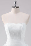 Vestido de fiesta corto sencillo sin tirantes blanco