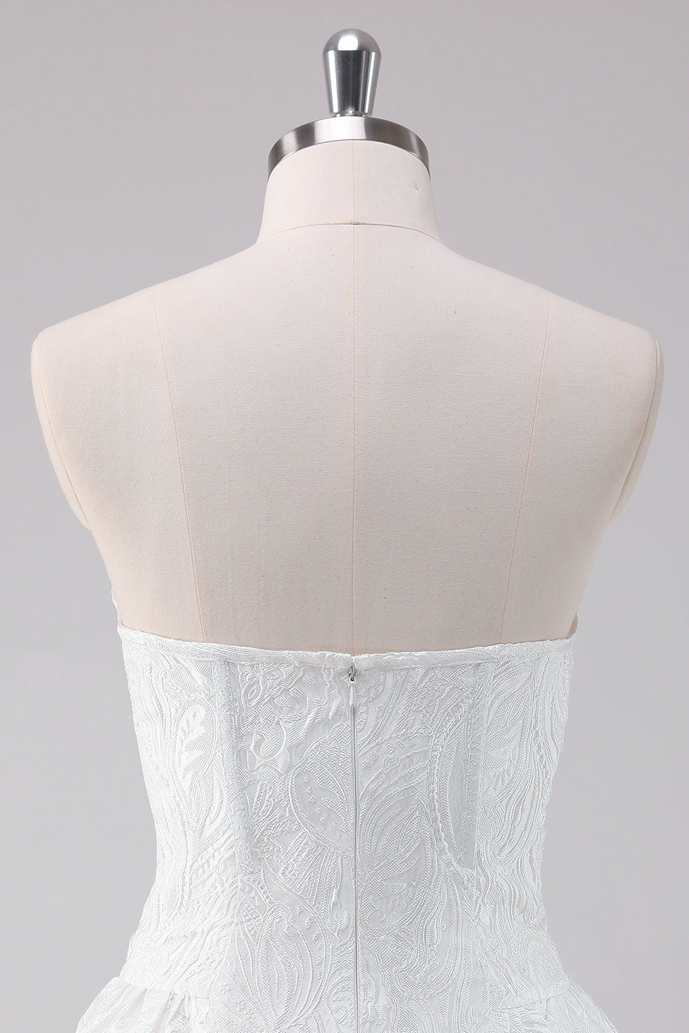 Vestido de fiesta corto sencillo sin tirantes blanco