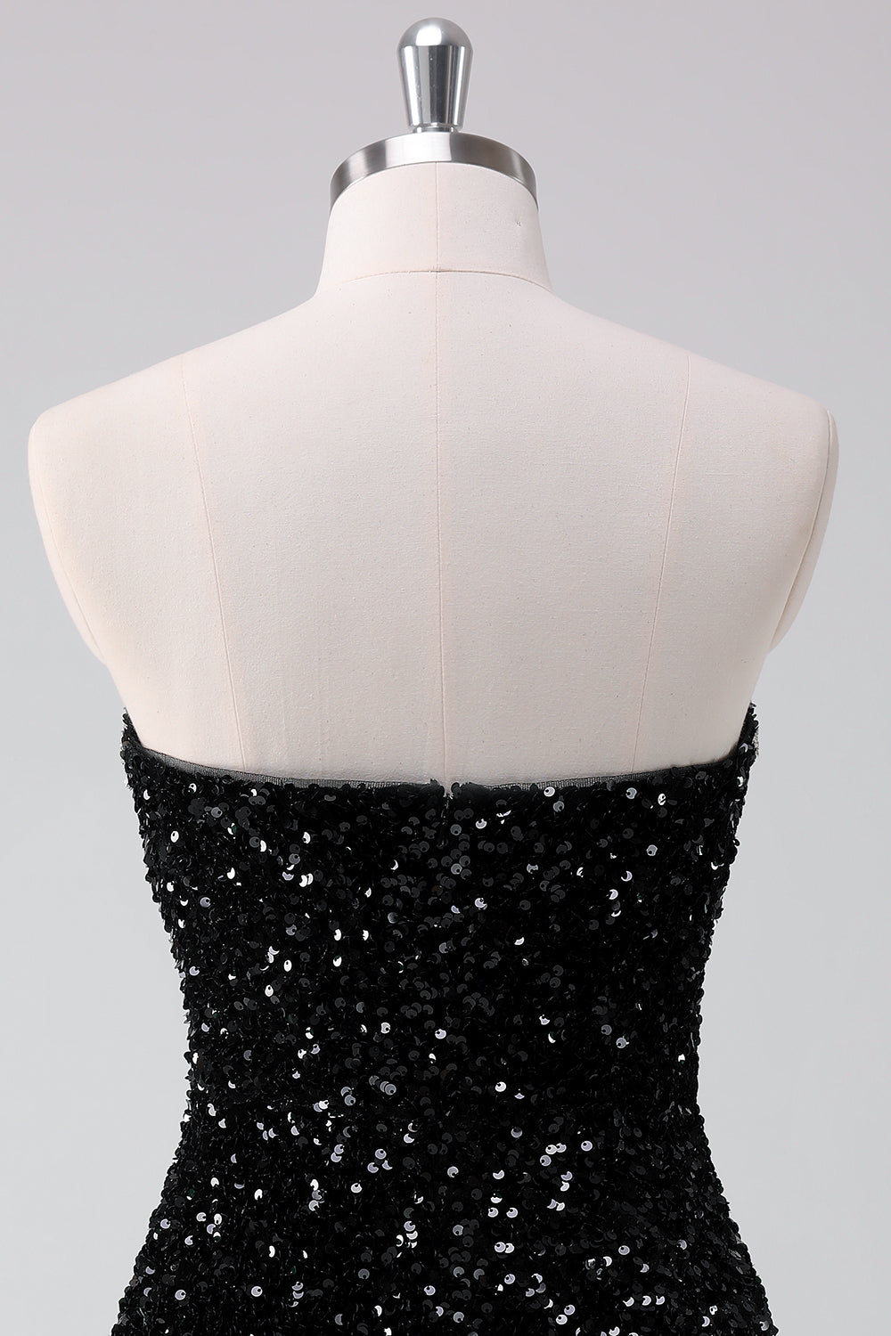 Vestido corto de lentejuelas sin tirantes negro brillante