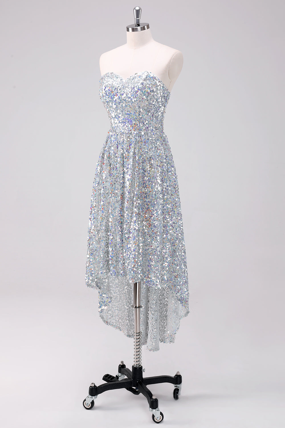 Vestido de fiesta corto asimétrico con lentejuelas plateadas brillantes