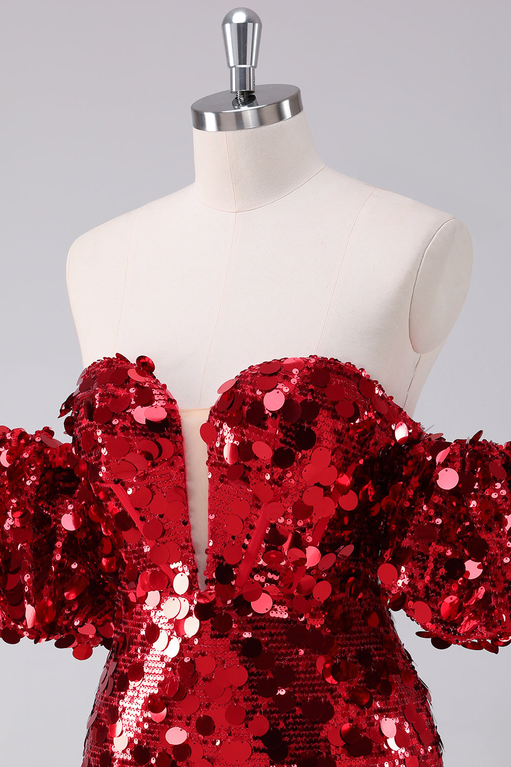 Vestido ajustado de lentejuelas rojas con mangas desmontables