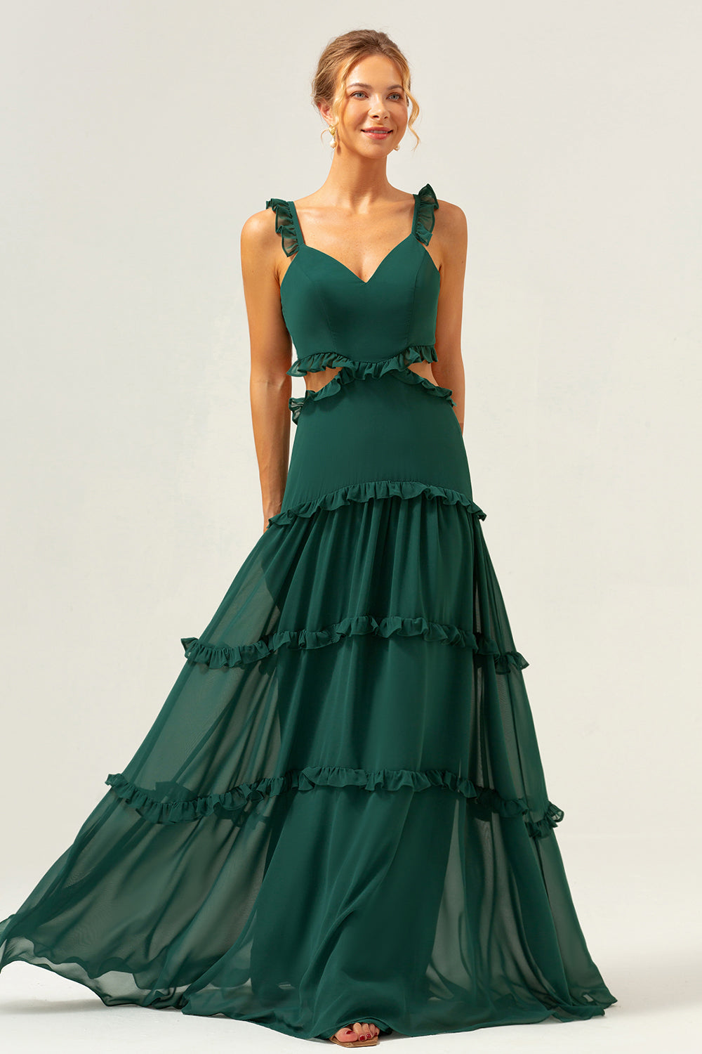 Vestido largo de dama de honor con volantes de gasa verde oscuro con una línea con hueco