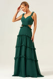 Vestido largo de dama de honor con volantes de gasa verde oscuro con una línea con hueco