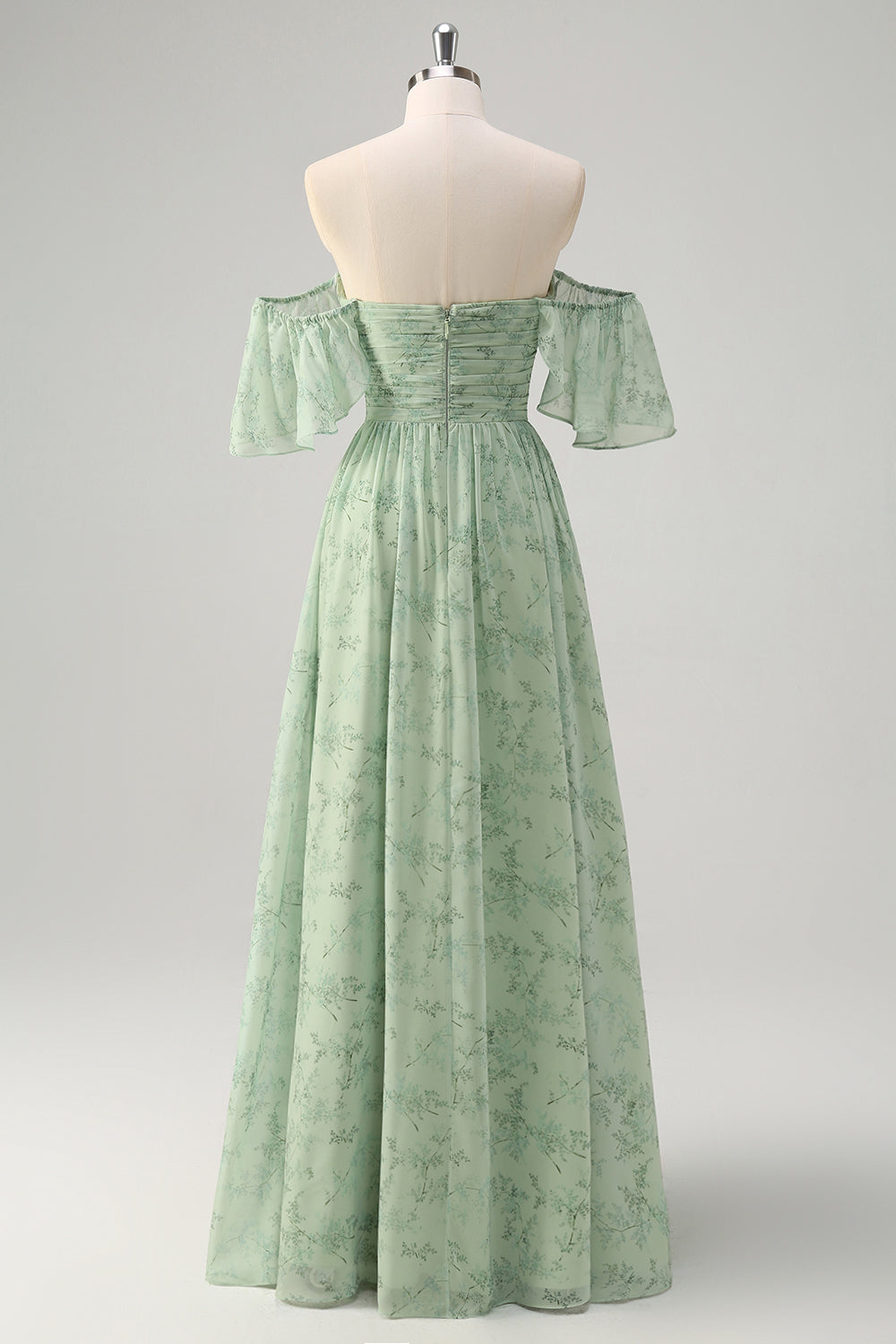 Dusty Sage Un vestido de fiesta largo con estampado de hombros descubiertos con abertura