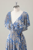 Vestido de dama de honor con estampado floral de terciopelo quemado con escote en V azul grisáceo