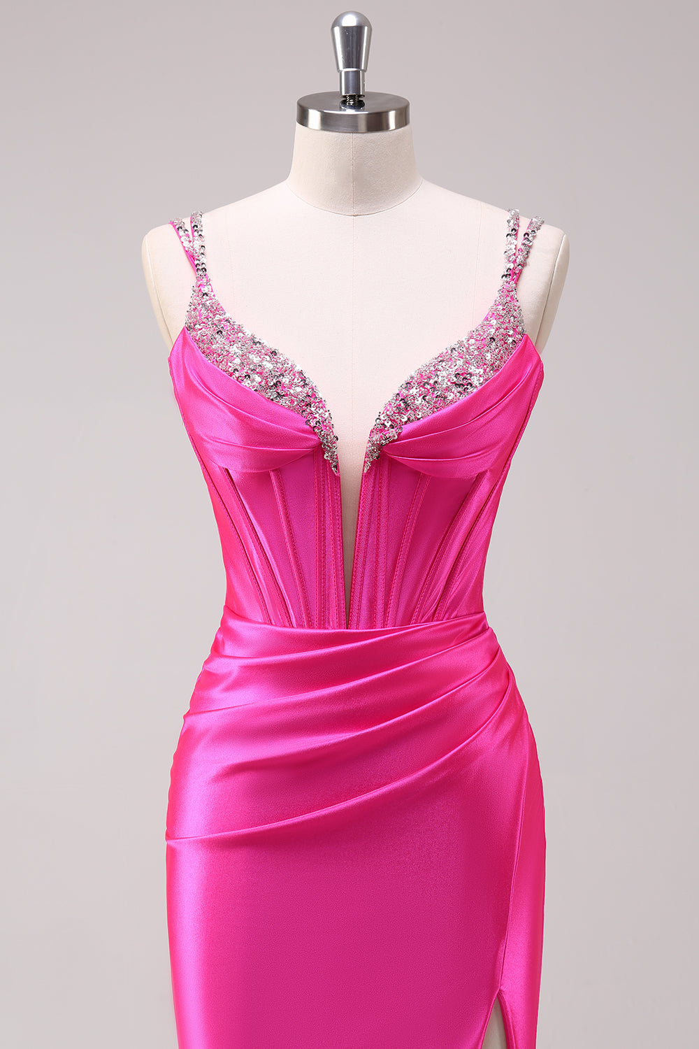 Vestido de fiesta de lentejuelas con correas de espagueti fucsia con correas de lentejuelas con abertura