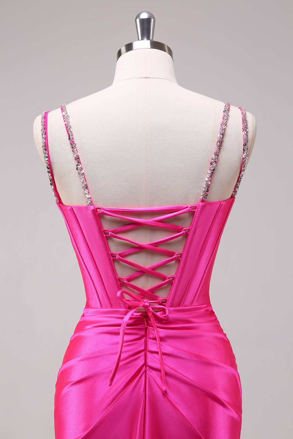 Vestido de fiesta de lentejuelas con correas de espagueti fucsia con correas de lentejuelas con abertura