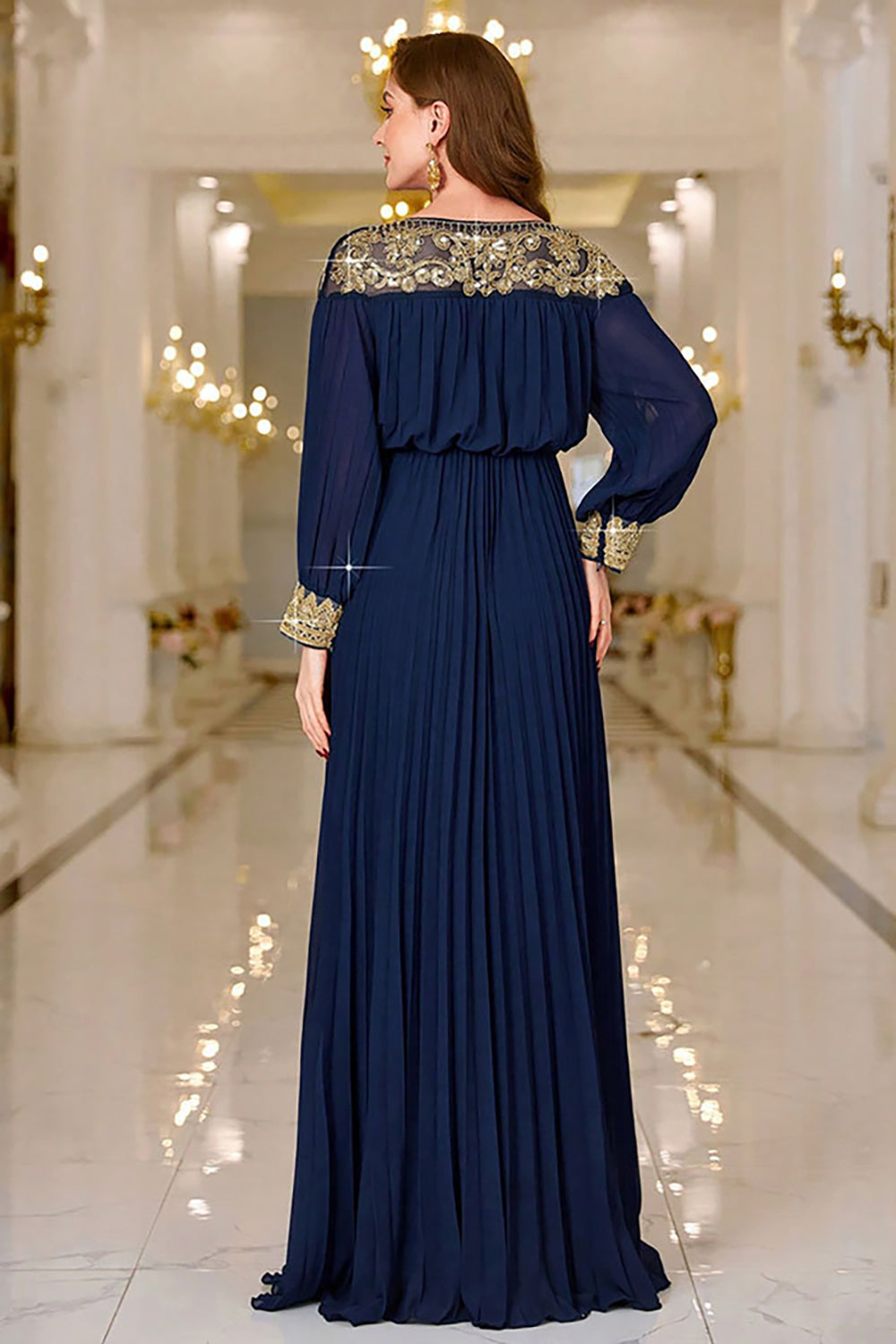 Vestido de fiesta largo con cuello de barco plisado azul marino