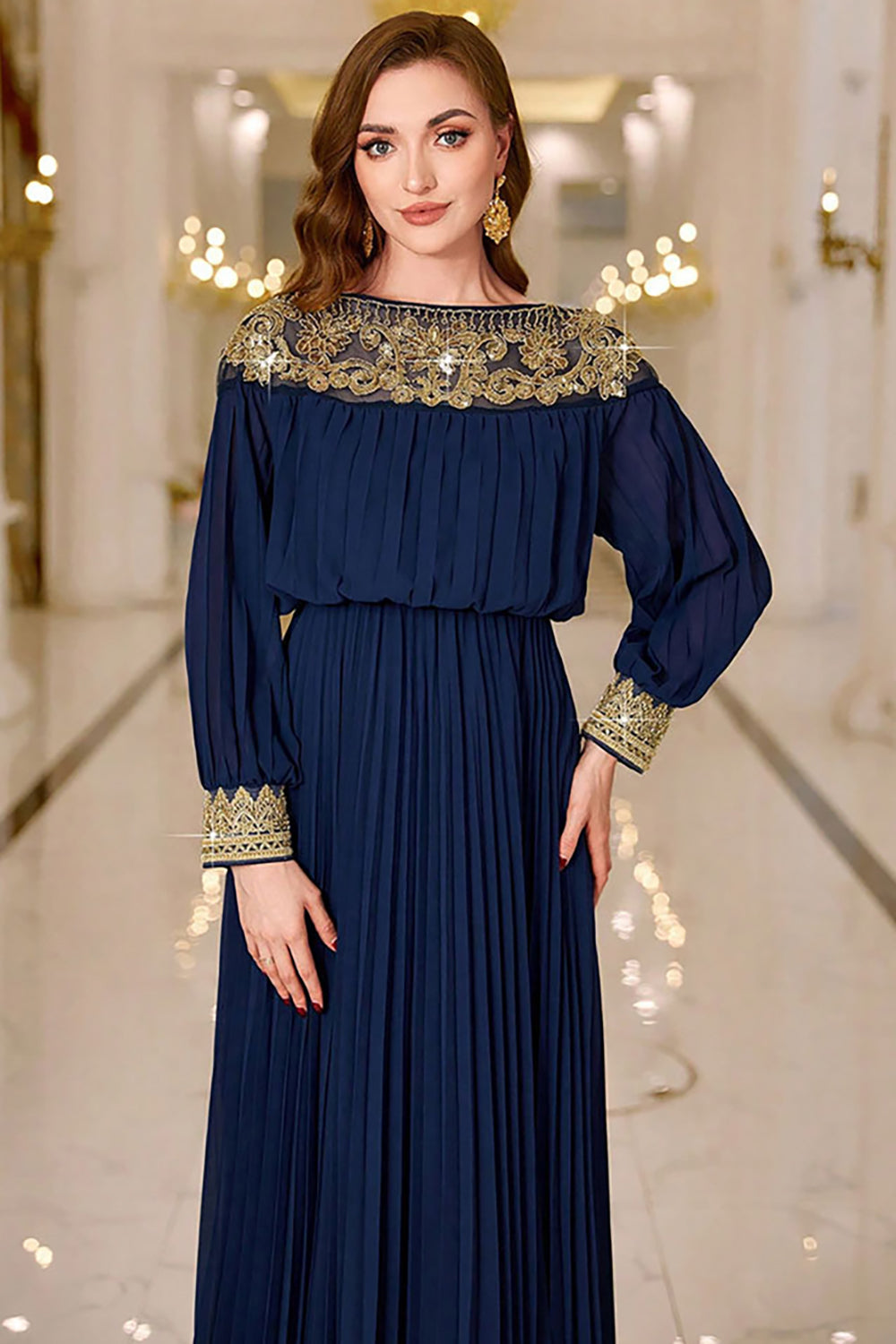 Vestido de fiesta largo con cuello de barco plisado azul marino