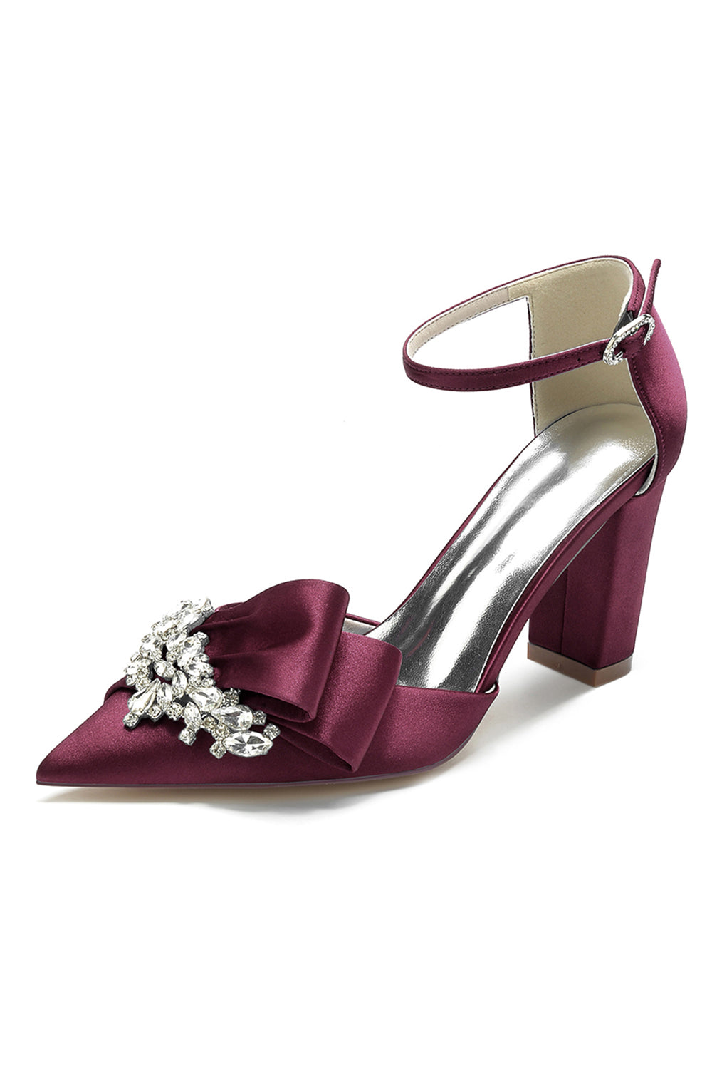 Zapatos negros de tacón grueso con lazo