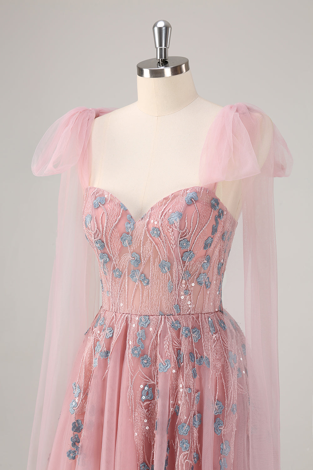 Vestido de fiesta largo rosa de línea A con apliques