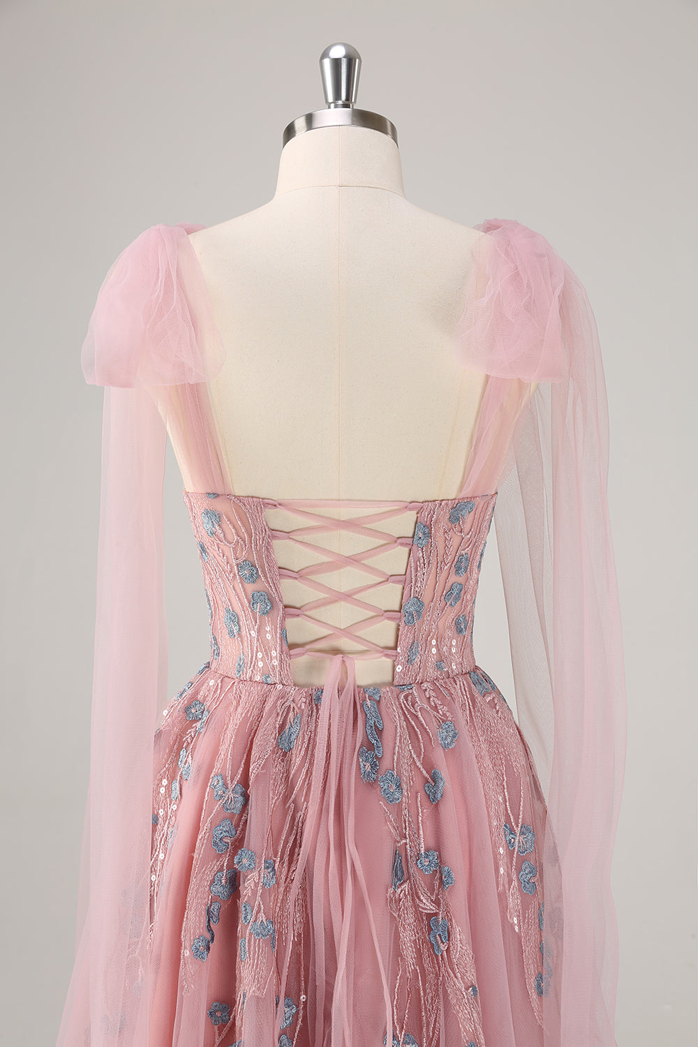 Vestido de fiesta largo rosa de línea A con apliques
