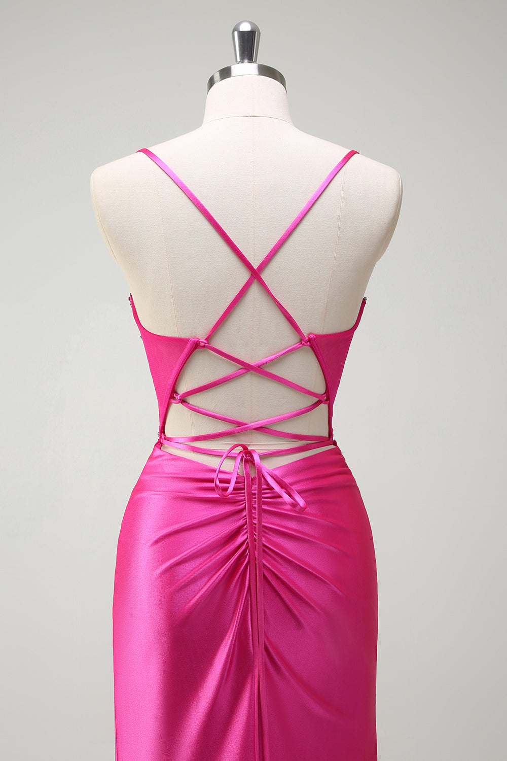 Tirantes de espagueti de sirena fucsia brillante Corsé de cuentas Vestido de fiesta largo de satén con abertura