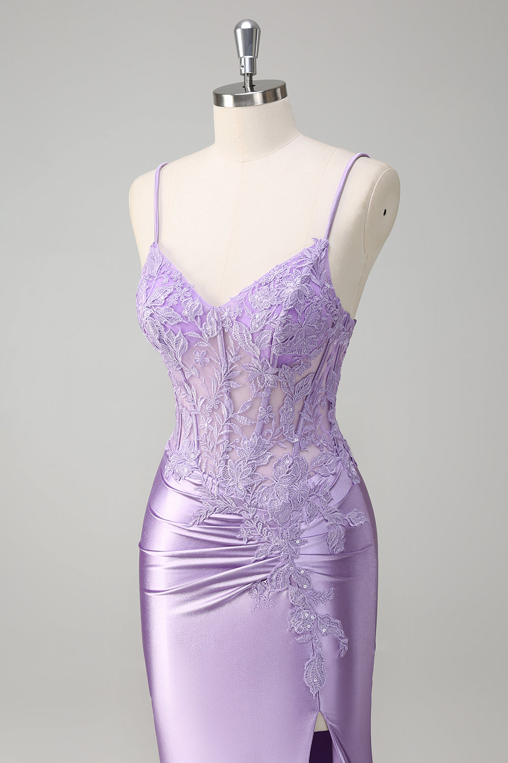 Vestido de fiesta largo de tirantes de espagueti sirena lila con apliques