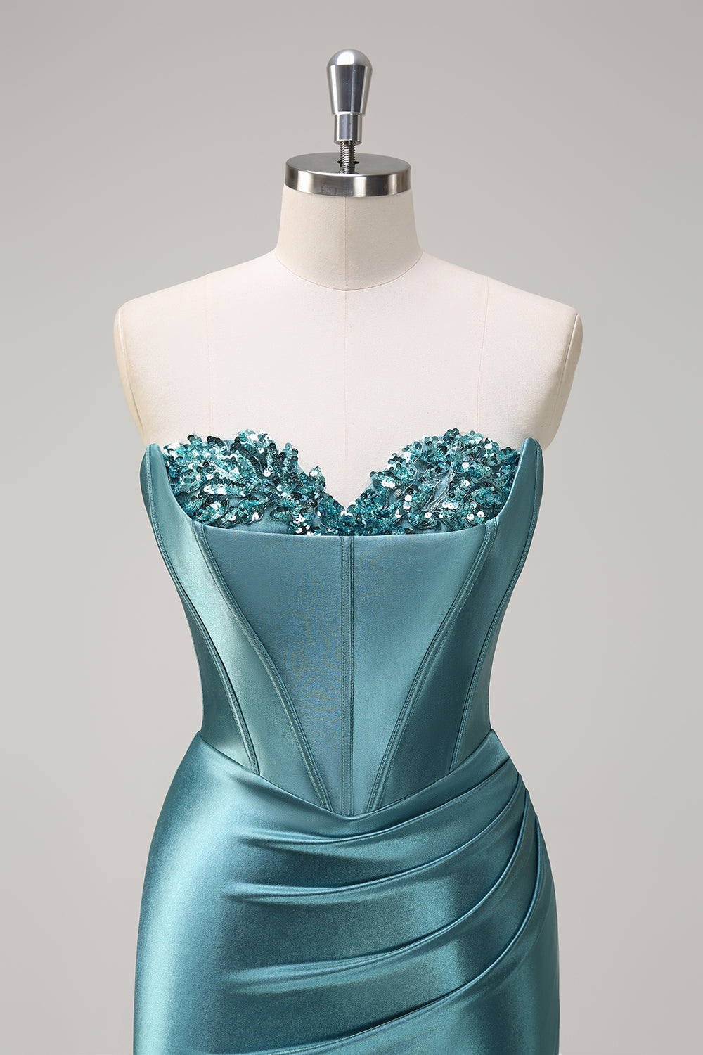 Corsé sin tirantes de sirena azul real Vestido de fiesta largo fruncido de lentejuelas con abertura