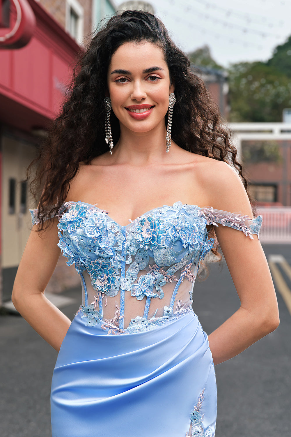 Vestido de fiesta largo con corsé de hombros descubiertos azul cielo sirena con abertura